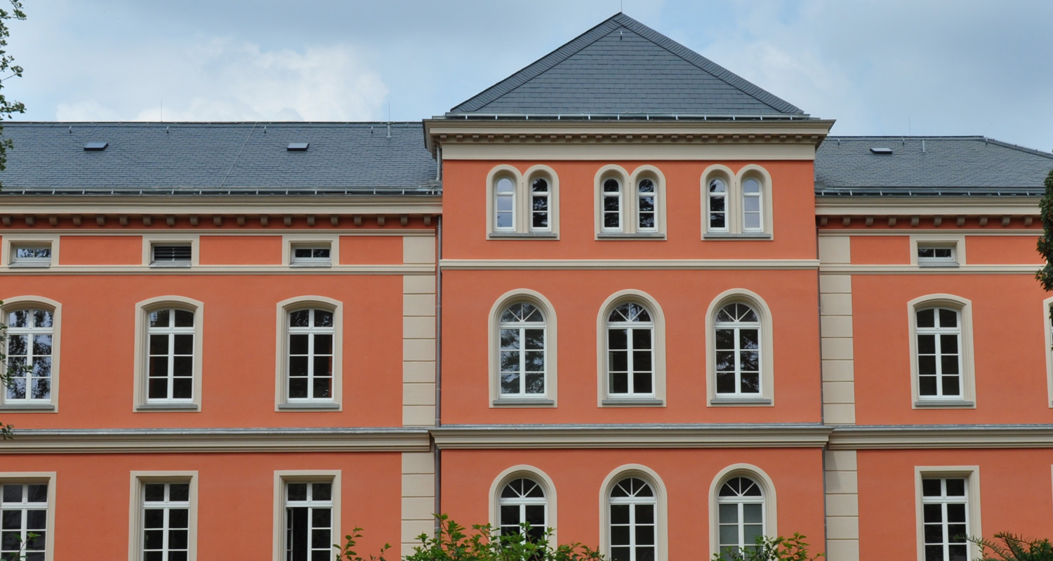 HELIOS Kliniken Schwerin: Putz- und Stuckarbeiten
