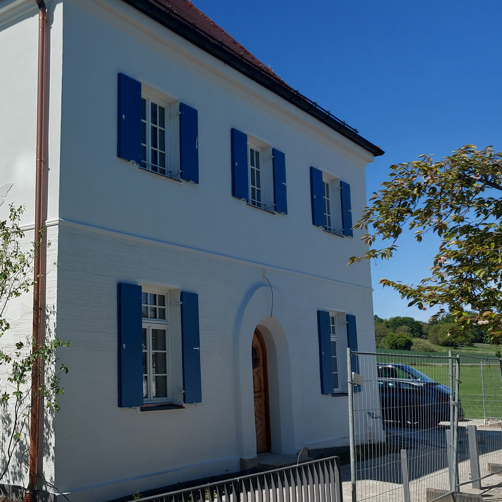 Wärmeschutz für Kinder: Umbau des Schulhauses zum Kinderhaus
